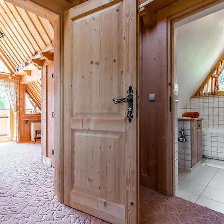 W Roztokach Z Widokiem Na Tatry Z Sauna 샬레 코스실리스코