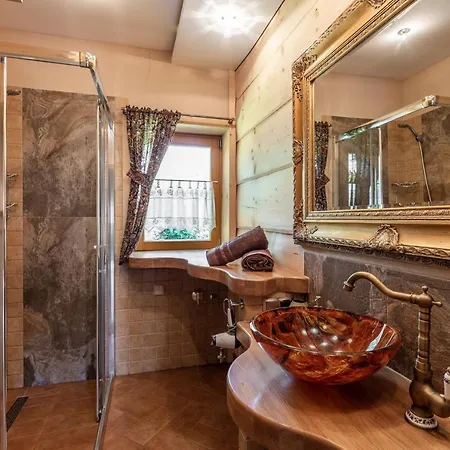 W Roztokach Z Widokiem Na Tatry Z Sauna Horská chata *